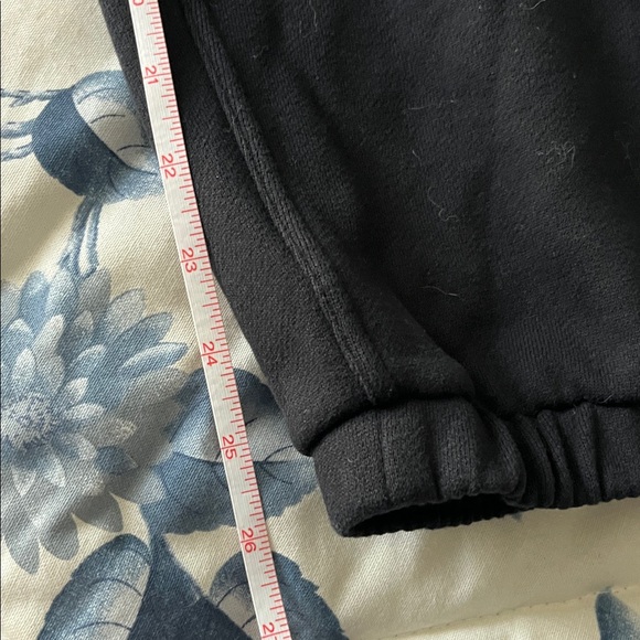 Lululemon scuba oversized joggers (short length) - Picture 3 of 3